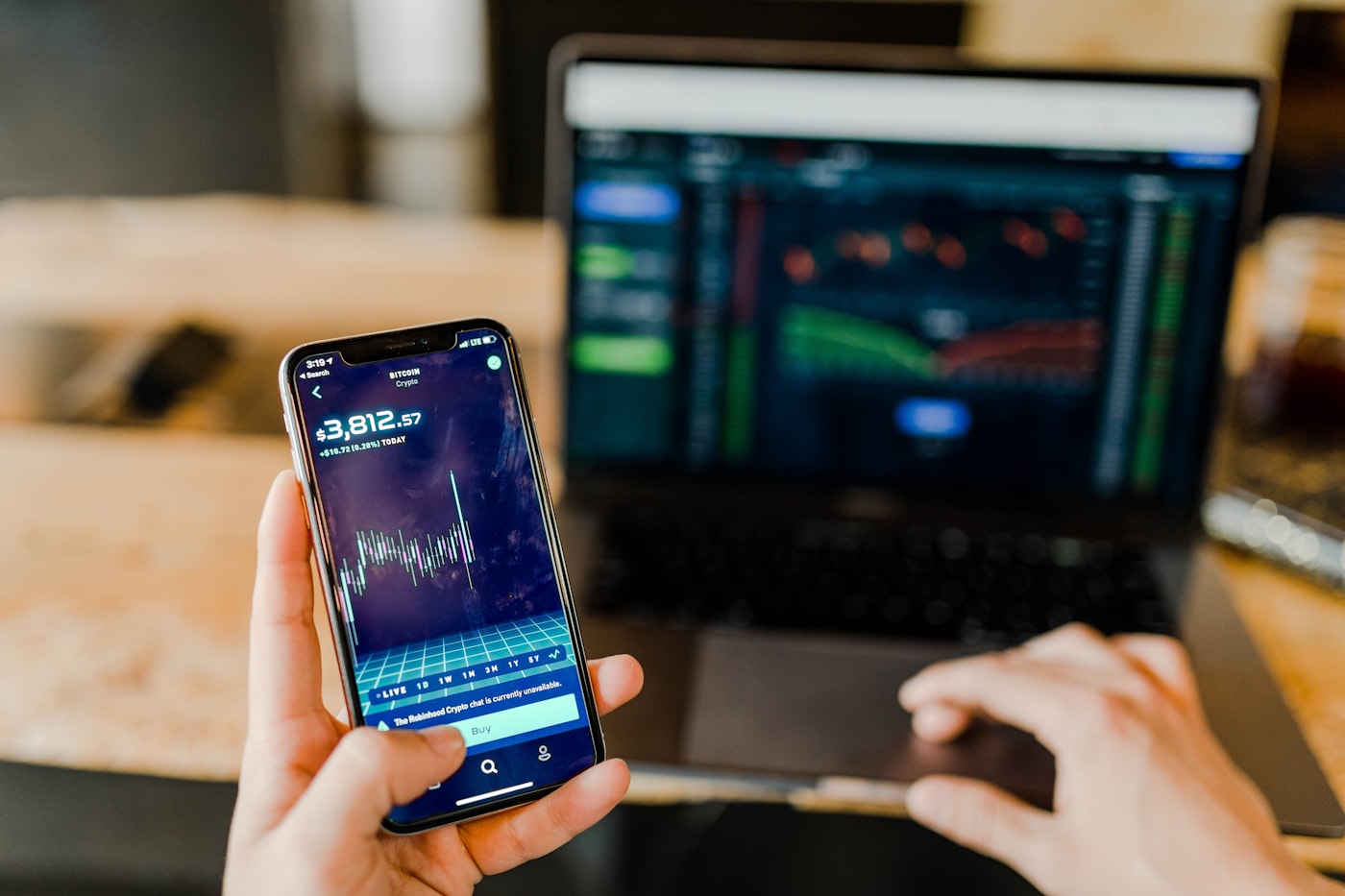 Modern trading desk representing the Bitcoin risk map traders are watching on August 6, 2026