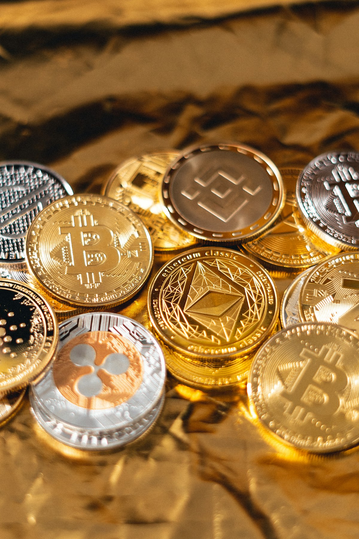 Ethereum and altcoin rotation signals March 2026